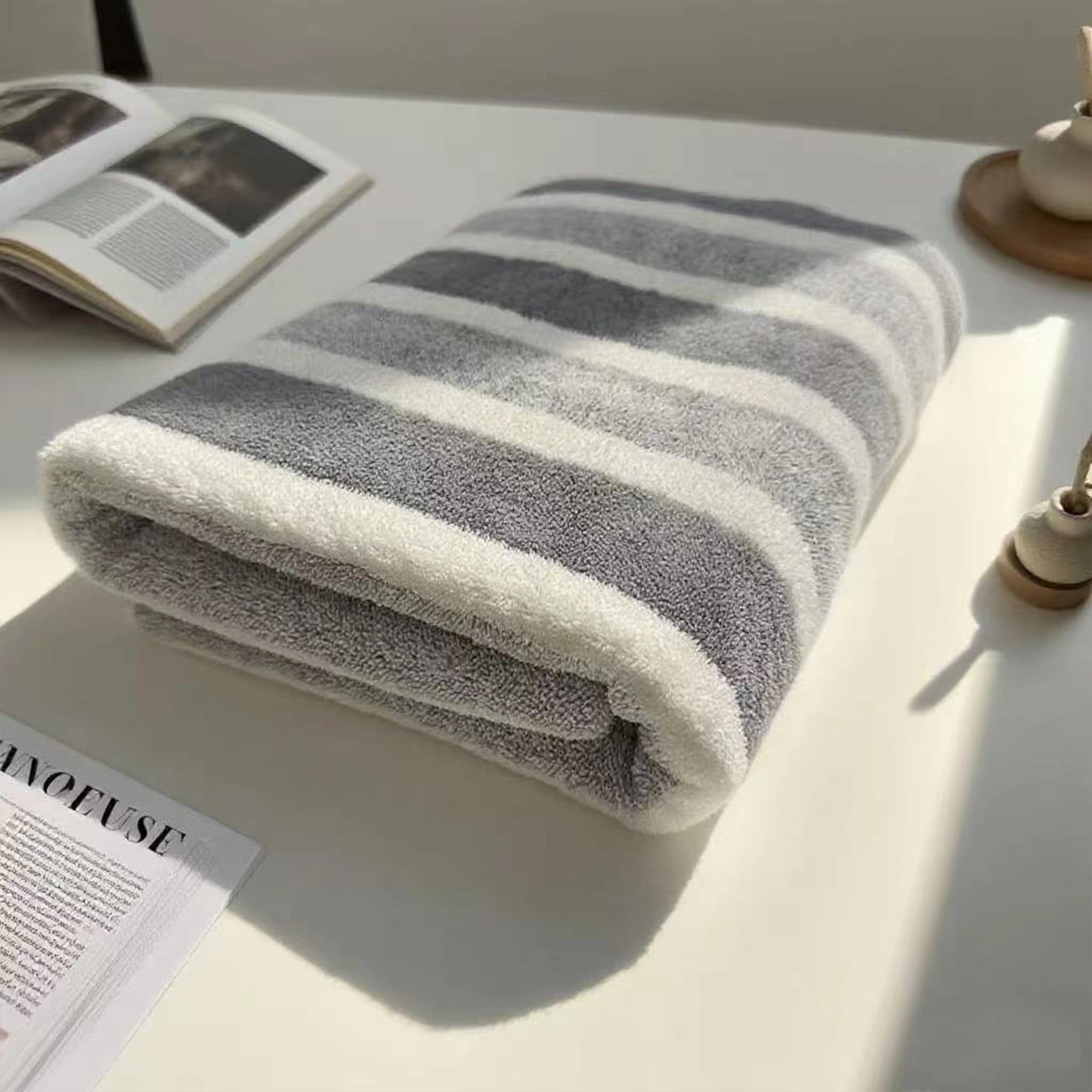 Highly Absorbent Quick-Dry Bath Towel