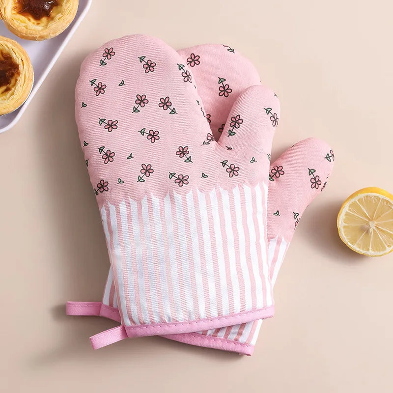 Heat Resistant Oven Mitts Set