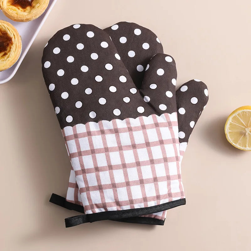 Heat Resistant Oven Mitts Set