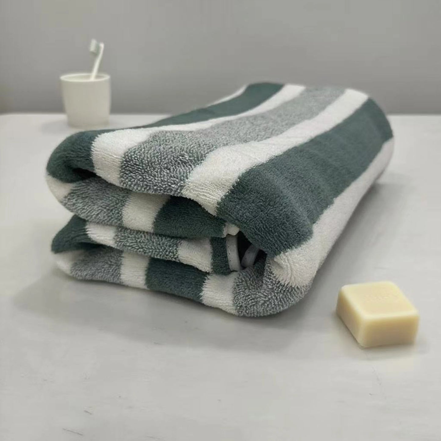 Highly Absorbent Quick-Dry Bath Towel