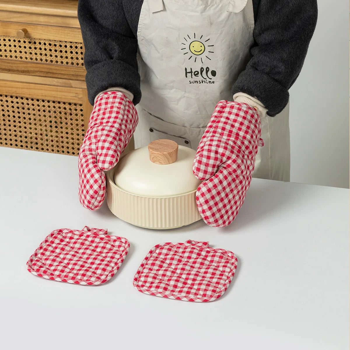 4pc Set Heat Resistant Baking Gloves