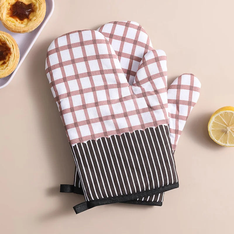 Heat Resistant Oven Mitts Set